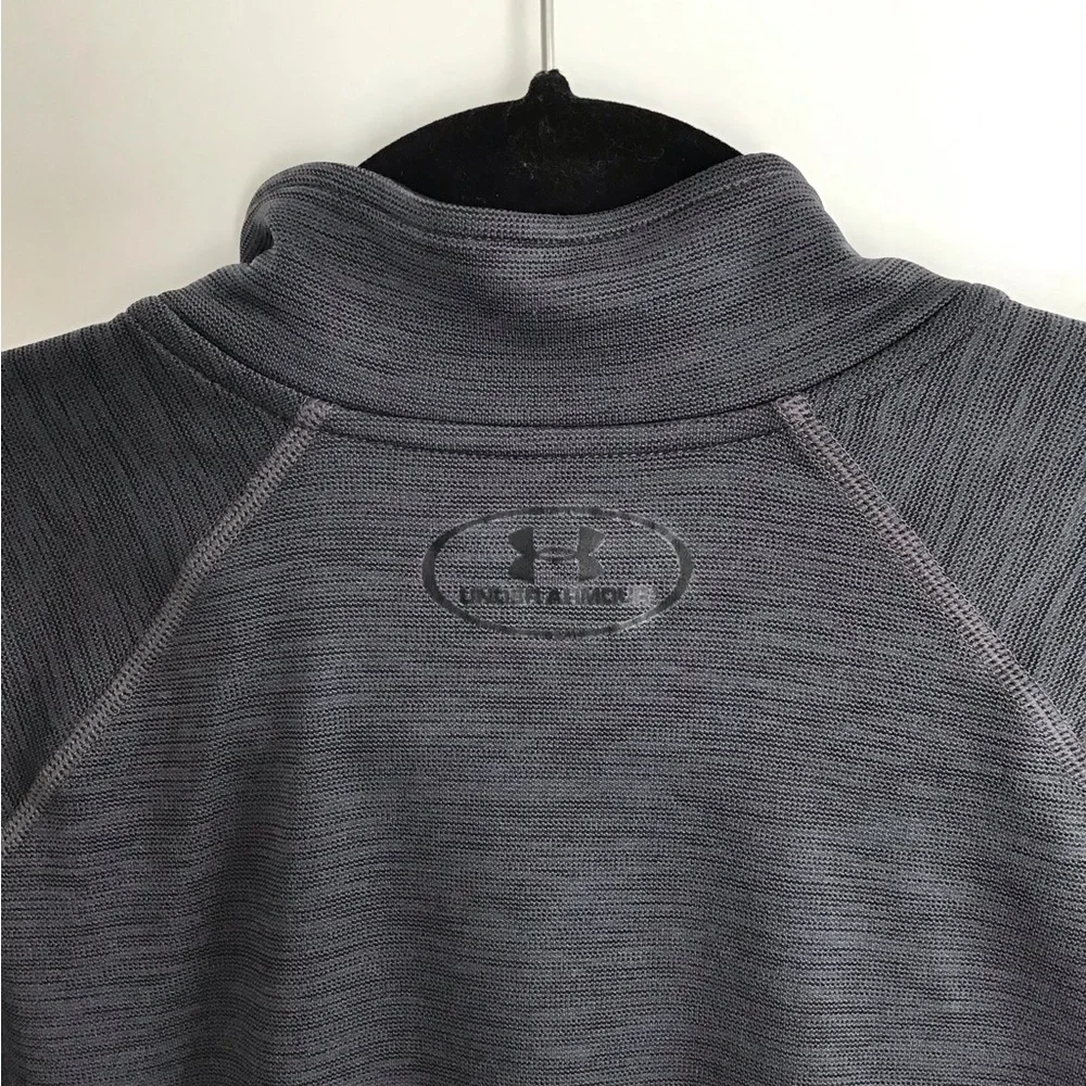 Under‎ Armour Dark Gray Long Sleeve Pullover